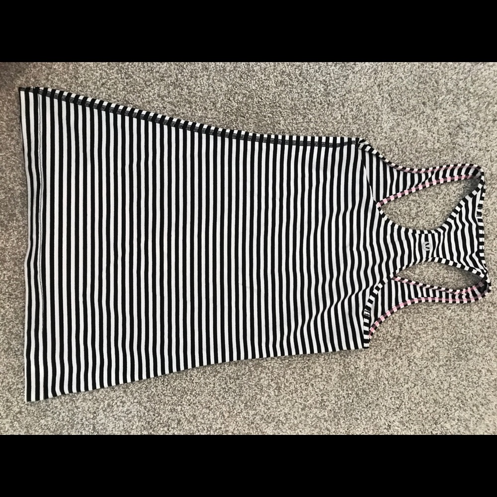 Lululemon Razor back top - Picture 1 of 4